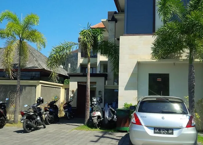 Suji Apartahotel 2*