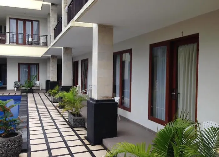 Suji Apartahotel 2*